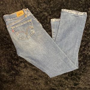 Levi jeans